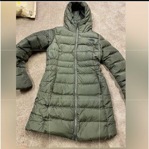 Women’s The North Face Down Hooded Parka Puffer Jacket Olive Green